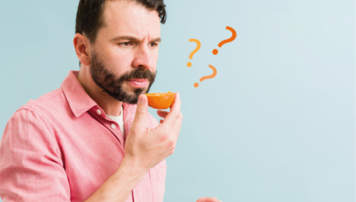 Un homme qui ne reconnait pas l'odeur d'une orange