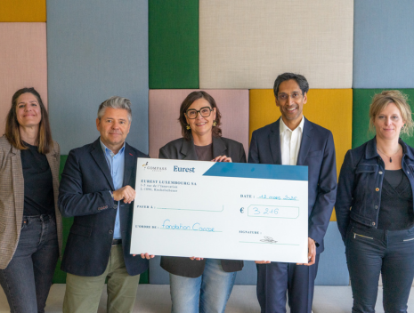 Remise de chèque - Compass Group